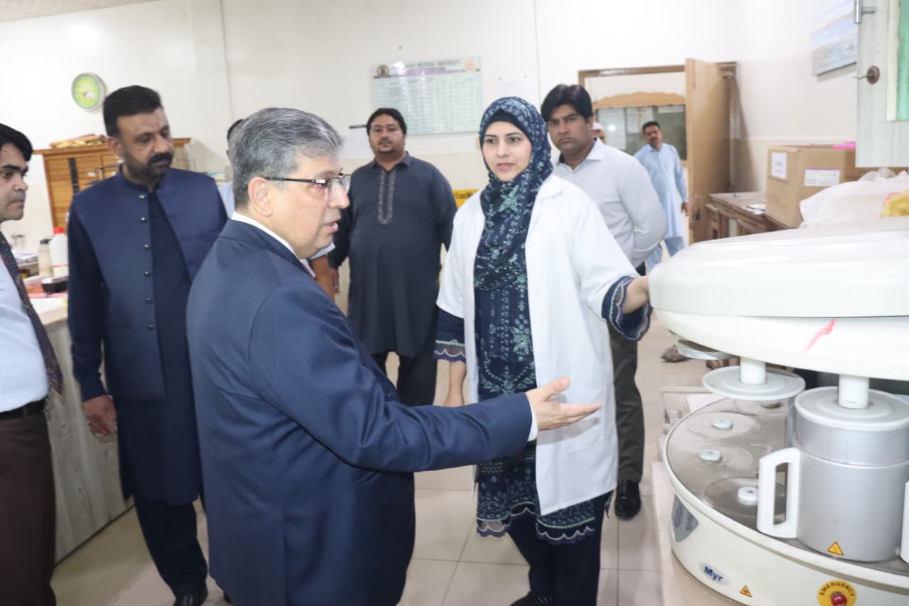 Vice Chancellor Visit to Pharmacology and Pathology Departments